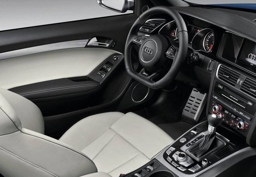 2021 Audi RS5 Interior