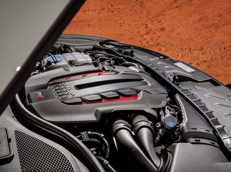 2021 Audi RS6 Engine