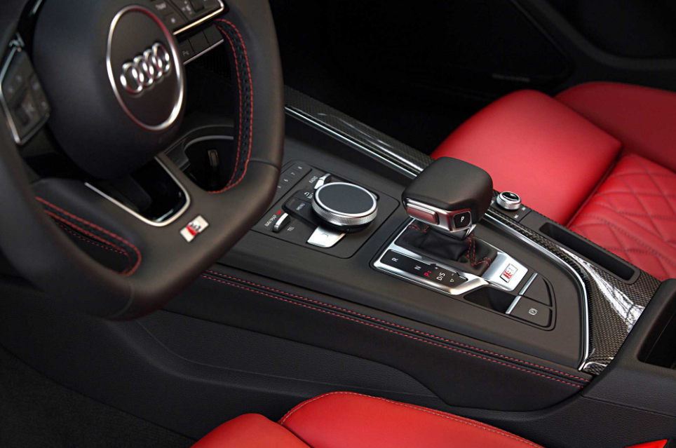 2022 Audi S5 Interior