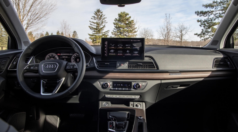 2025 Audi Q5 Hybrid Interior