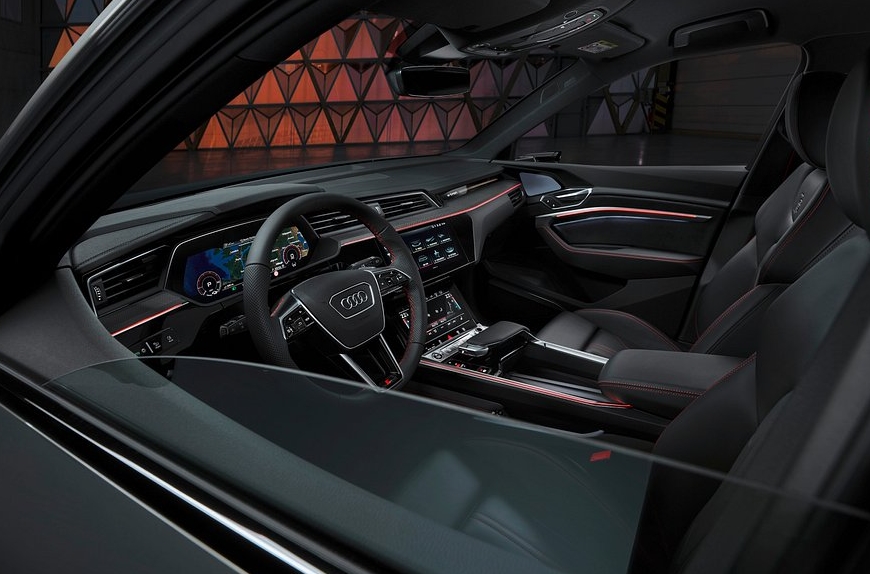 2026 Audi Q8 Interior
