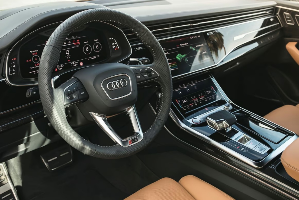 2026 Audi RS Q8 Interior