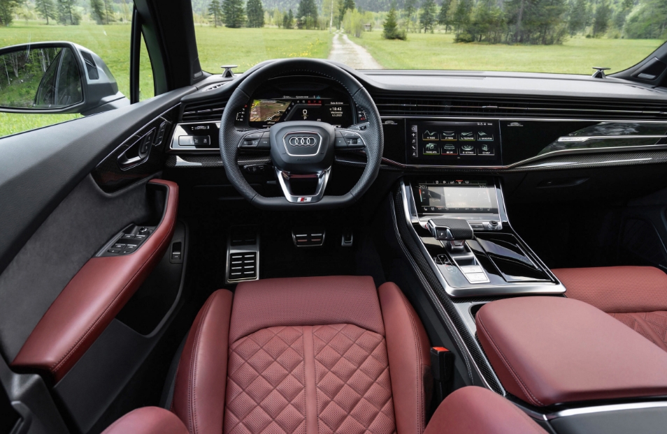2026 Audi SQ7 Interior